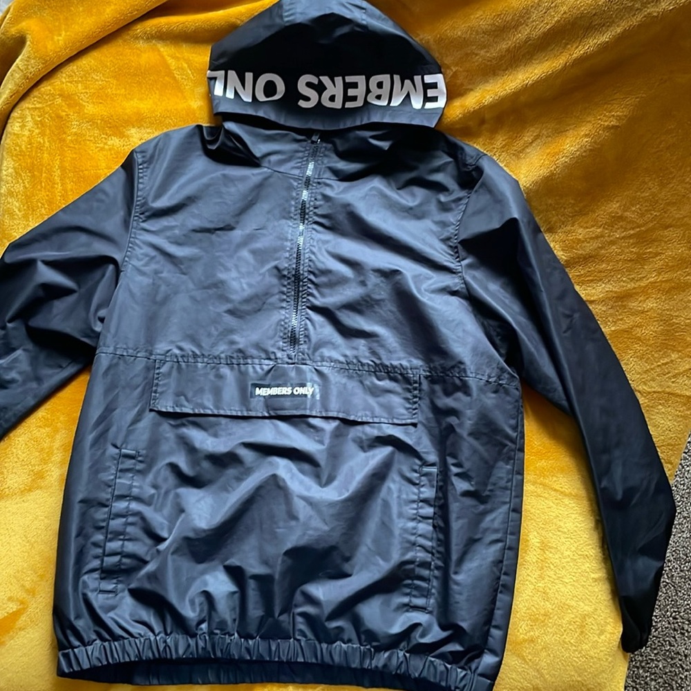 Members only black windbreaker size medium
